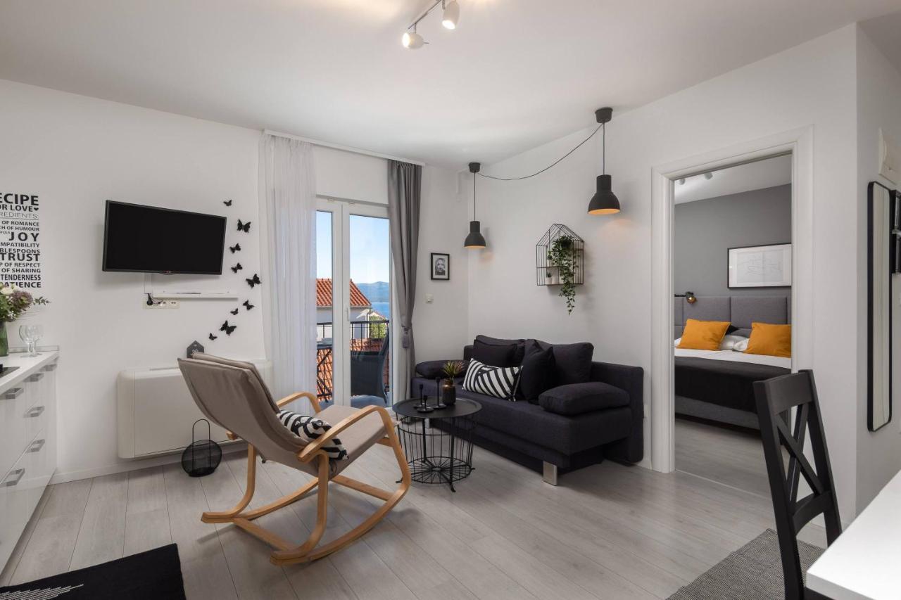 Apartments Valentina Bol Buitenkant foto